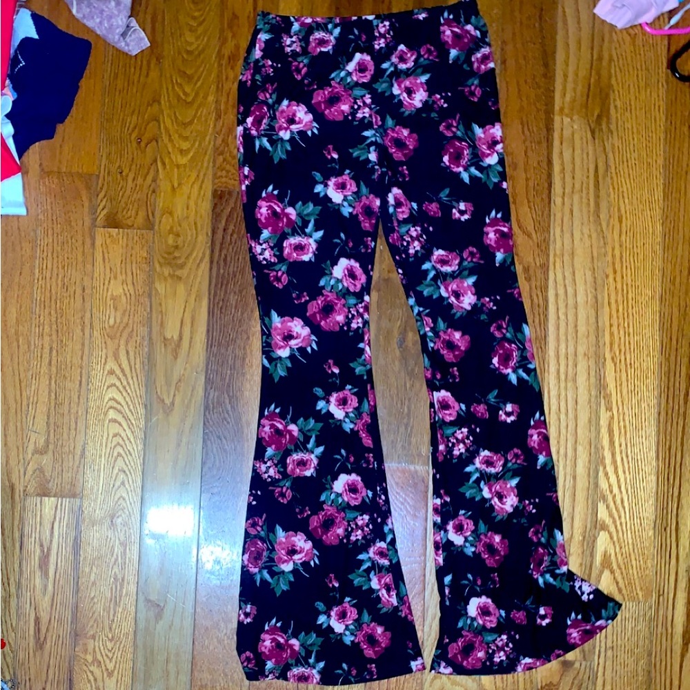 Flower print, stretch yoga pants